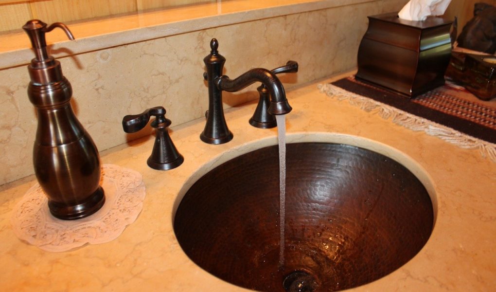 lavabo eau qui coule