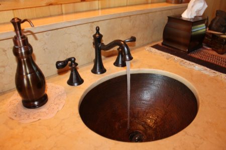 lavabo eau qui coule